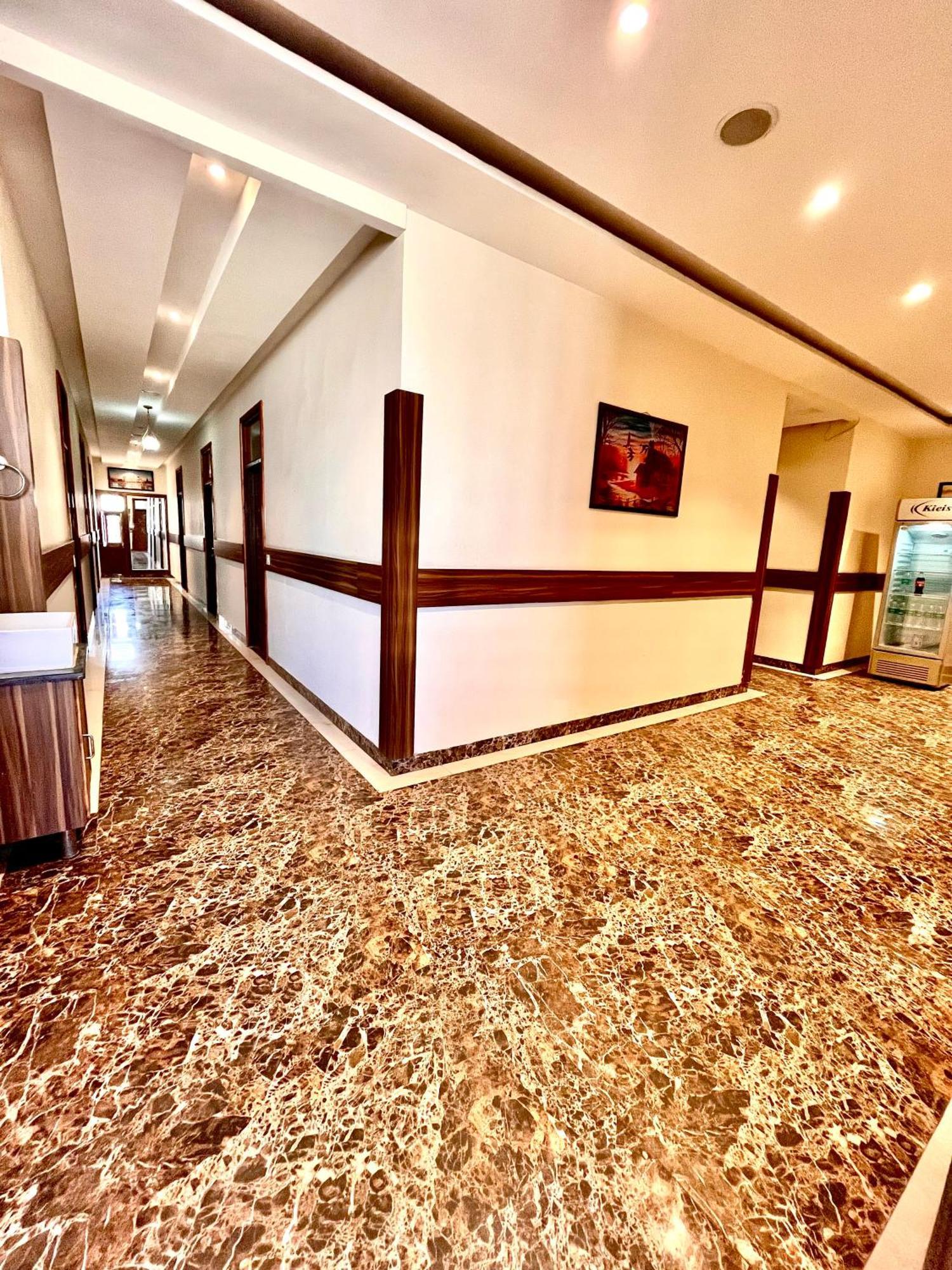 Hotel Woodcrest By Sidham Group !! Comfortable And Peaceful Stay !! Top Rated !! Preferred Hotel Chain Zirakpur Exterior photo
